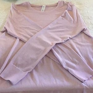 LULULEMON SWIFTLY RELAXED LONG SLEEVE- SIZE 8